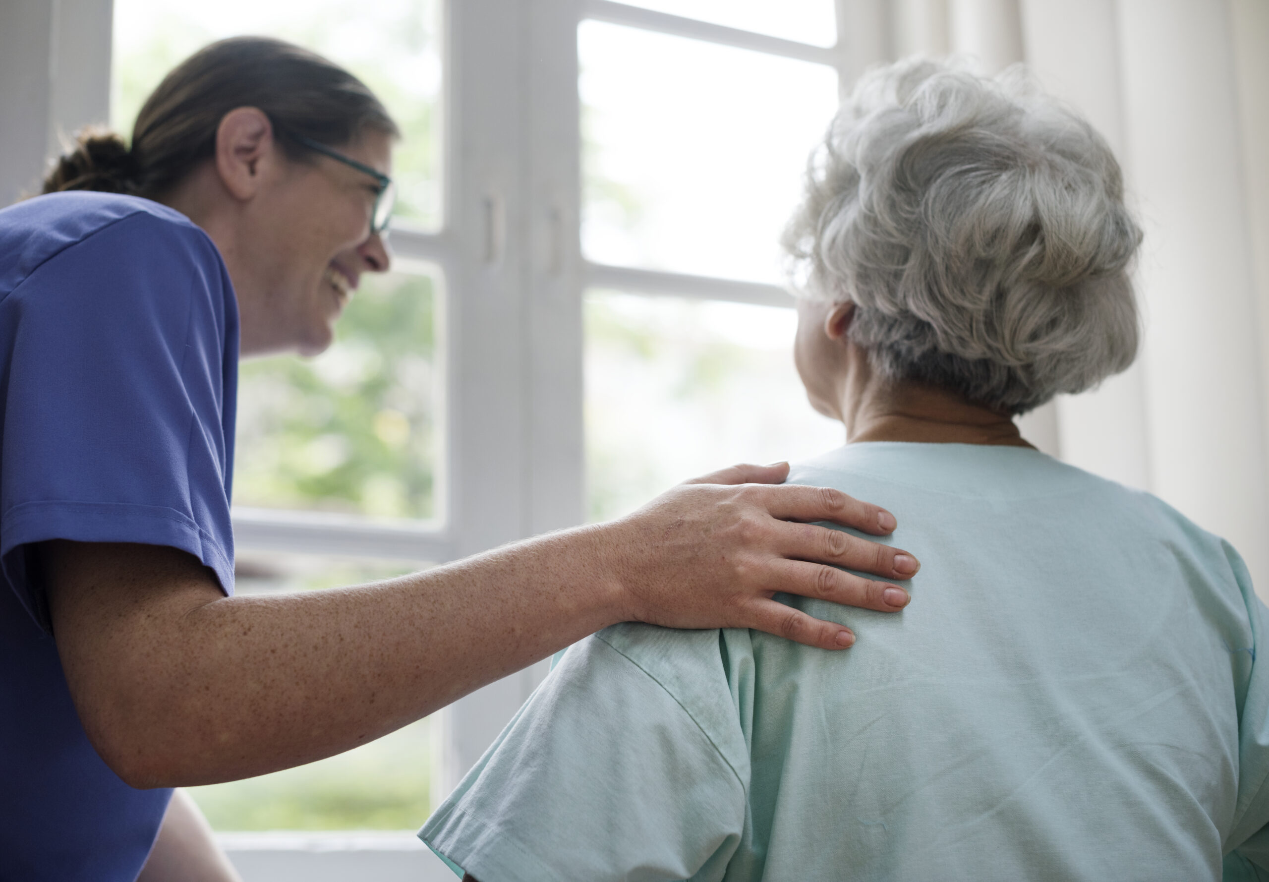 enfermera cuidado geriatrico