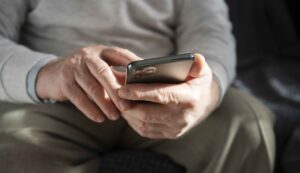 Las 5 aplicaciones más usadas por las personas mayores